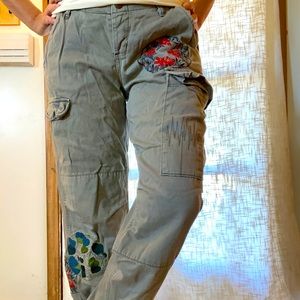 Da Nang Embroidered Cargo pPants